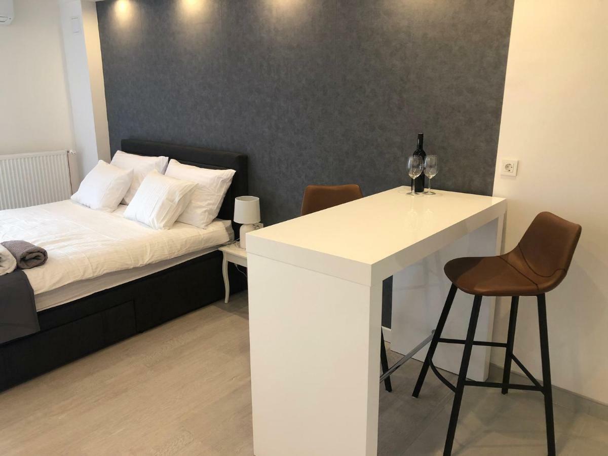 자그레브 Penthouse "Sky 17" S Balkonom I Besplatnim Parkingom 아파트 외부 사진